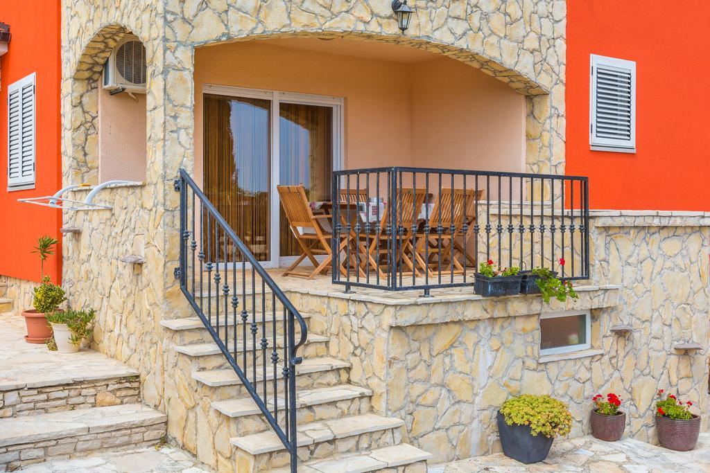 Apartments Villa Orange メドゥリン エクステリア 写真